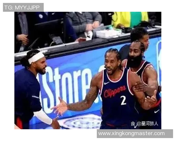 裁判报告揭示布克与詹姆斯接触细节影响比赛判罚的关键时刻