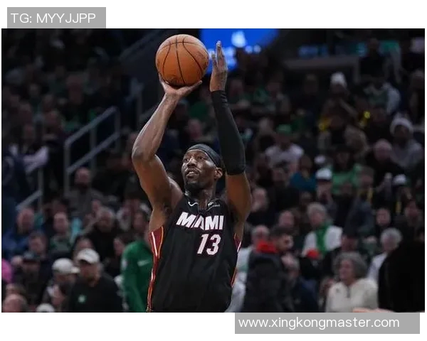 阿德巴约表现出色砍下20分10板助球队抵挡失利压力